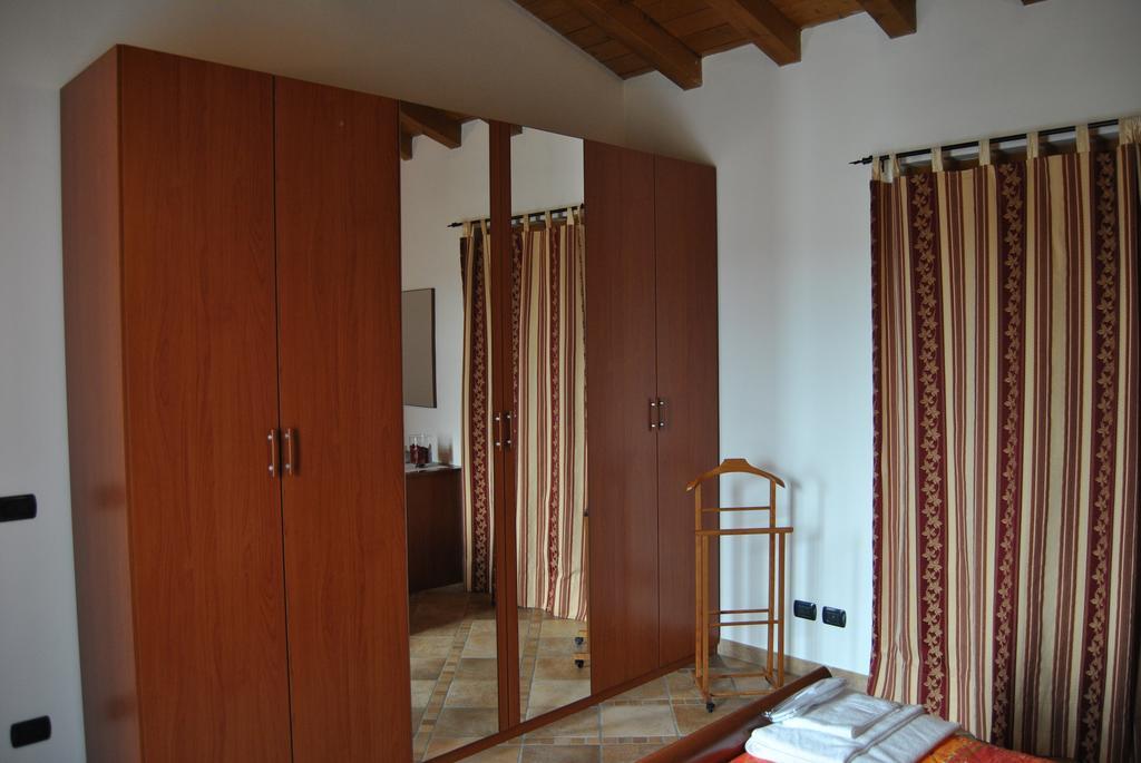 Casa Bassana Appartement Peschiera del Garda Buitenkant foto